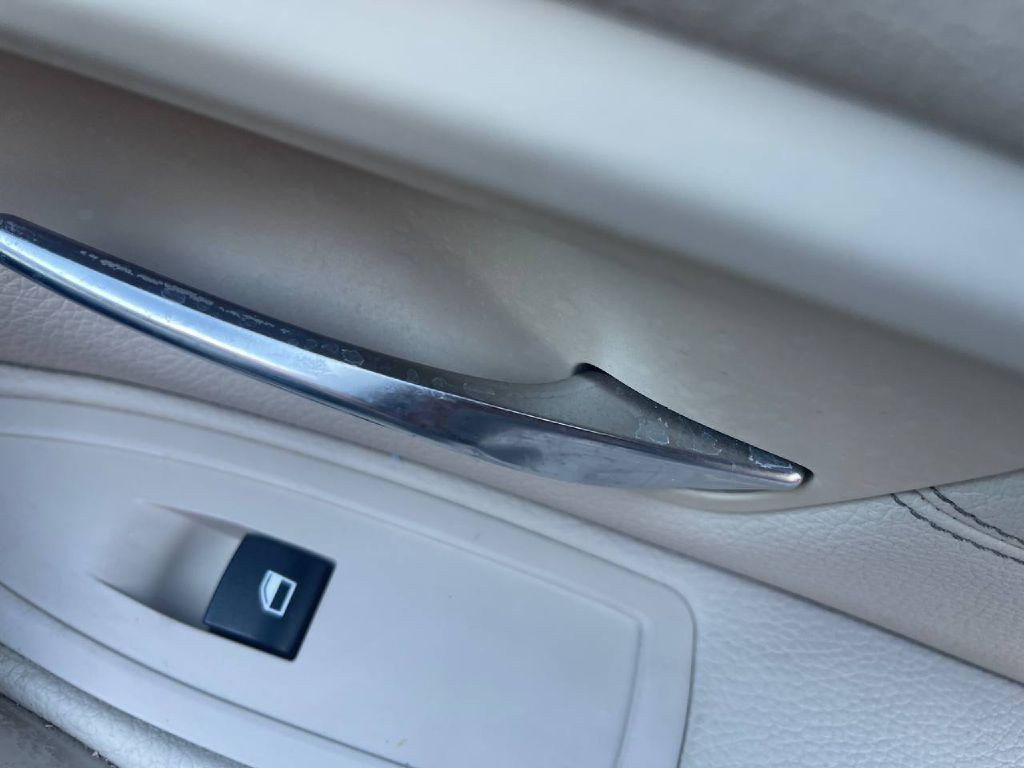 2013 BMW 3 Series Image 20