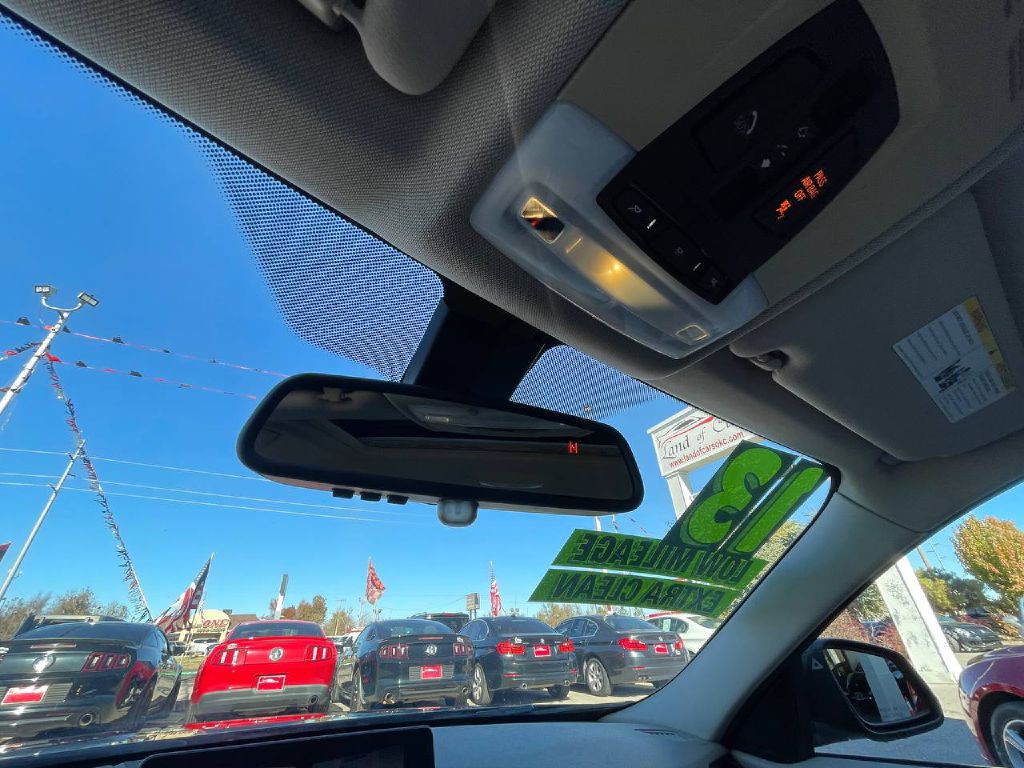 2013 BMW 3 Series Image 46