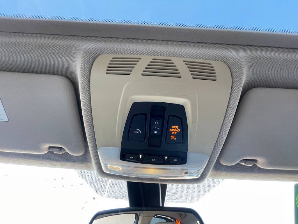 2013 BMW 3 Series Image 47