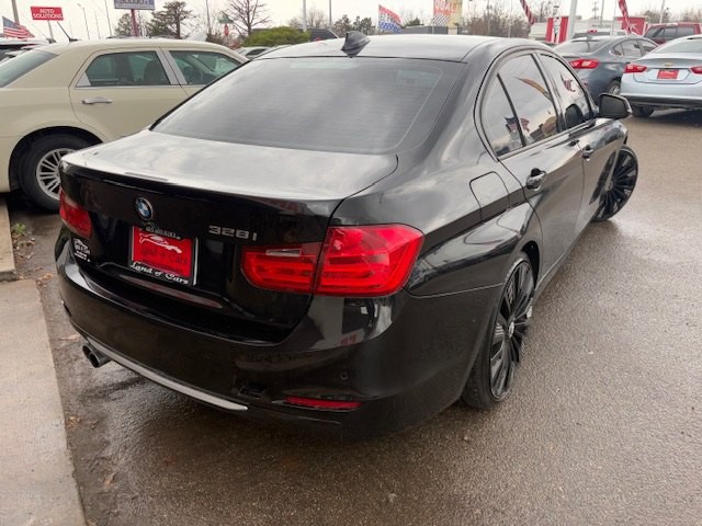 2013 BMW 3 Series Image 4