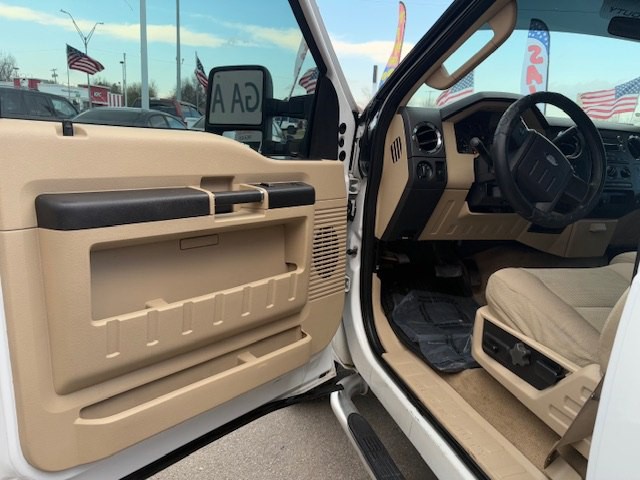 2009 Ford F-250 Image 8