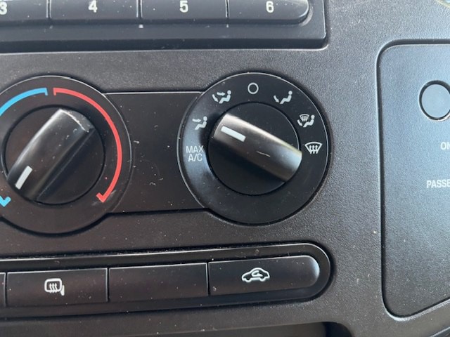 2009 Ford F-250 Image 18