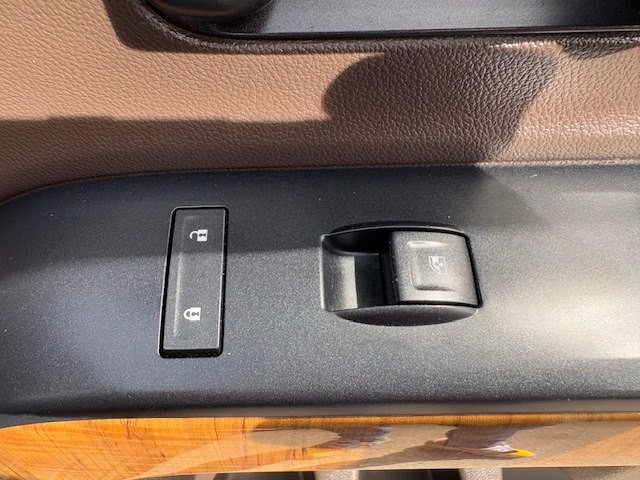 2015 GMC Sierra Image 8