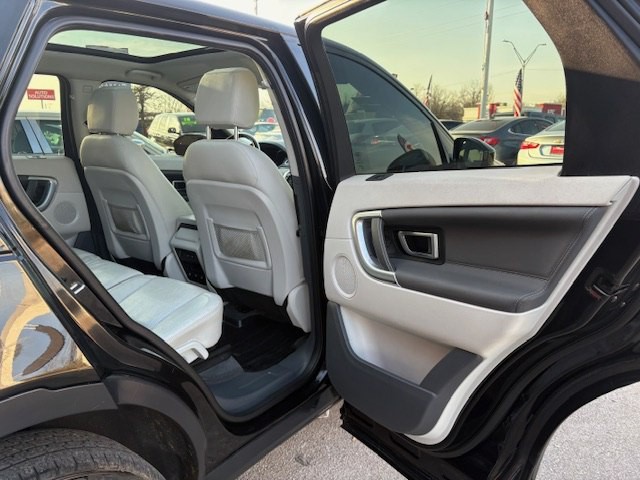 2016 Land Rover Discovery Sport Image 8