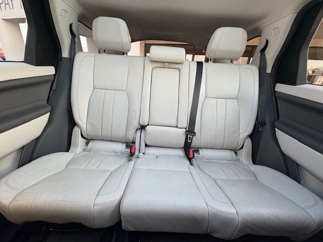 2016 Land Rover Discovery Sport Image 9