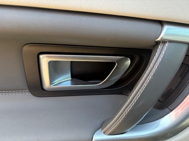 2016 Land Rover Discovery Sport Image 19