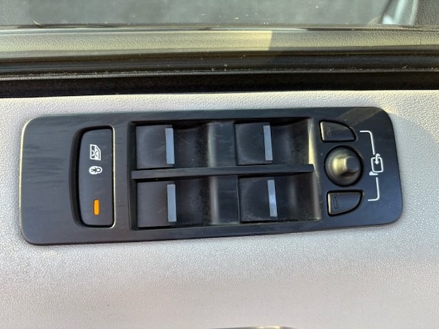 2016 Land Rover Discovery Sport Image 21