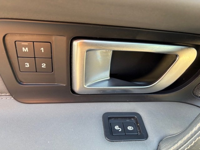 2016 Land Rover Discovery Sport Image 22