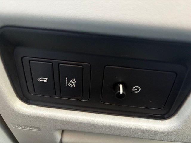 2016 Land Rover Discovery Sport Image 26