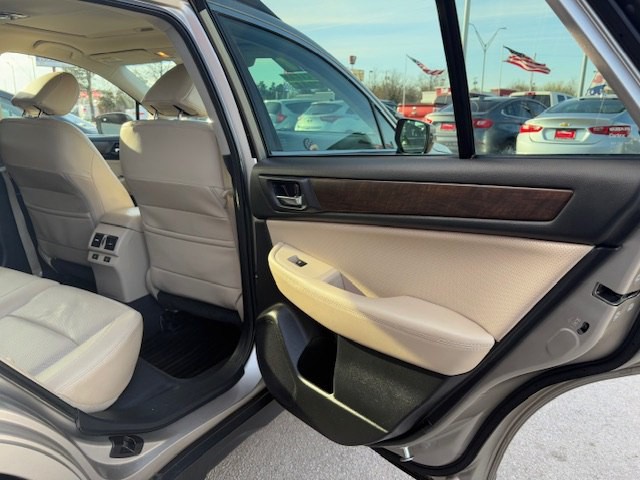 2017 Subaru Outback Image 10
