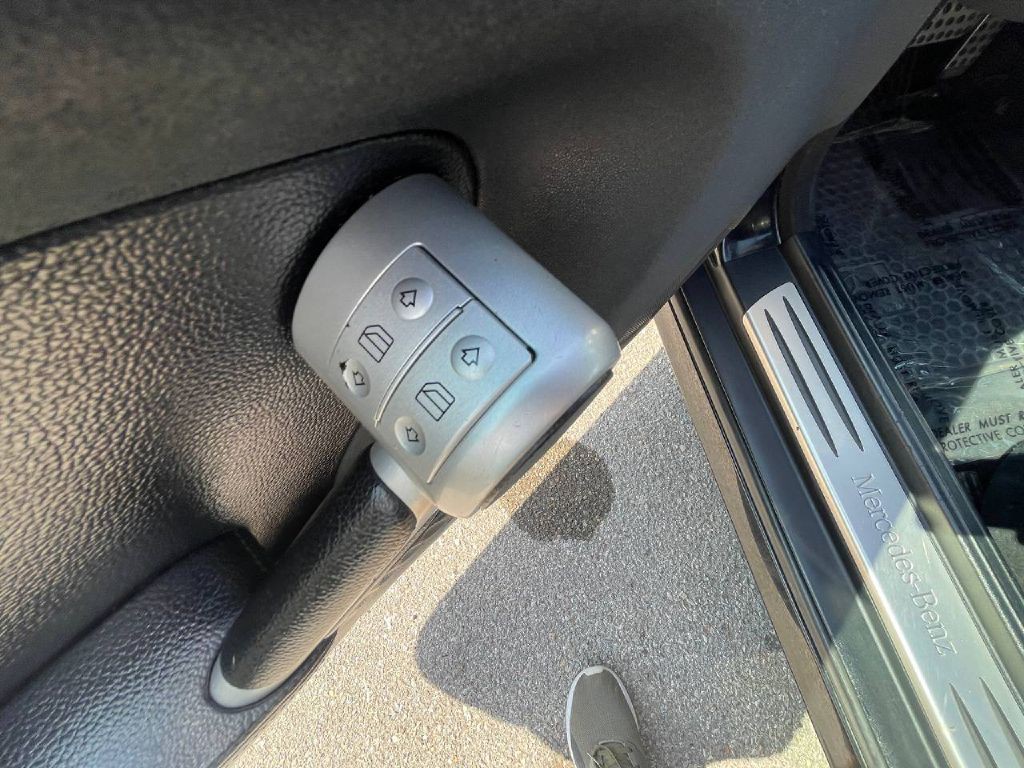 2006 Mercedes-Benz SLK-Class Image 9