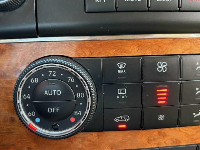 2008 Mercedes-Benz GL-Class Image 30