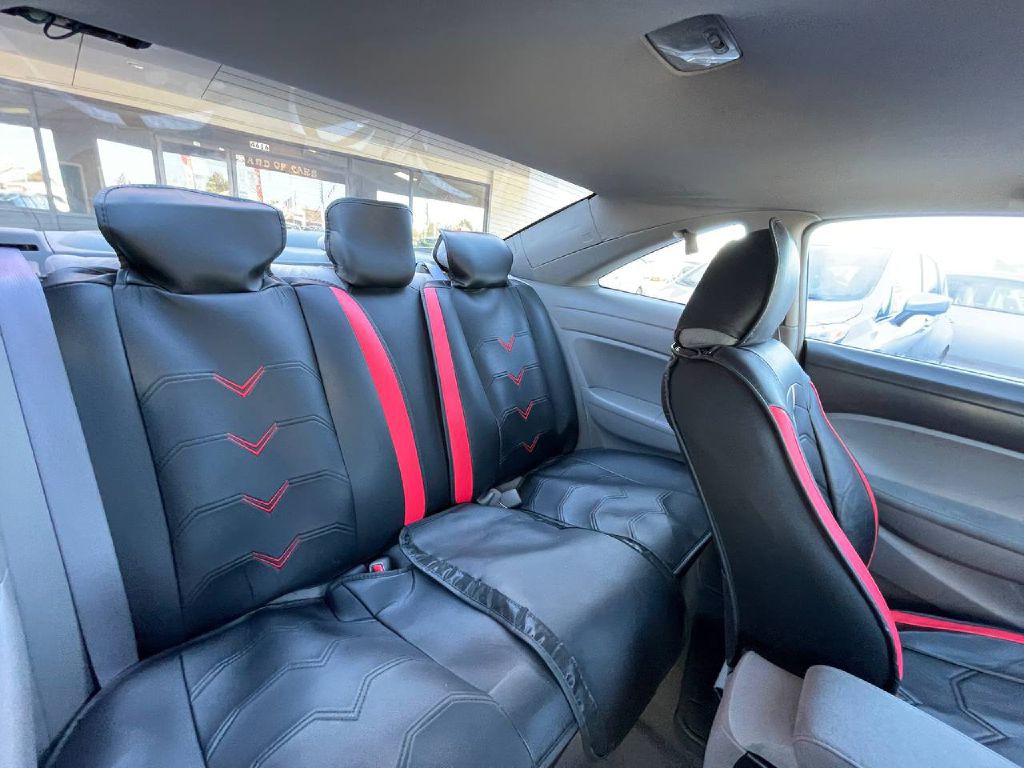 2011 Honda Civic Image 8