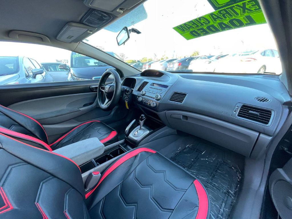 2011 Honda Civic Image 9