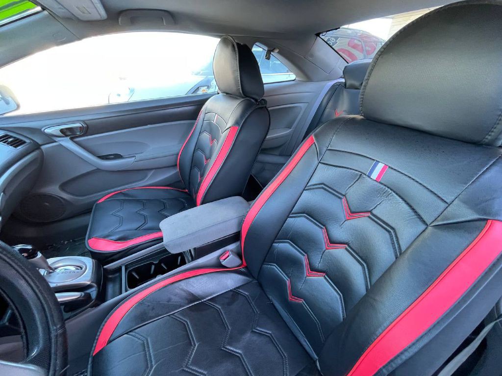 2011 Honda Civic Image 12