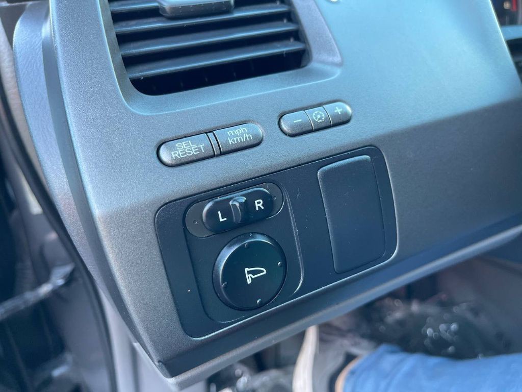 2011 Honda Civic Image 16