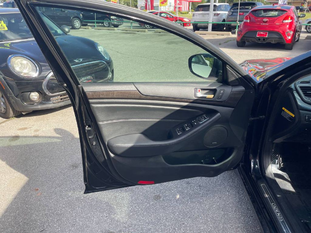 2014 Kia Cadenza Image 8