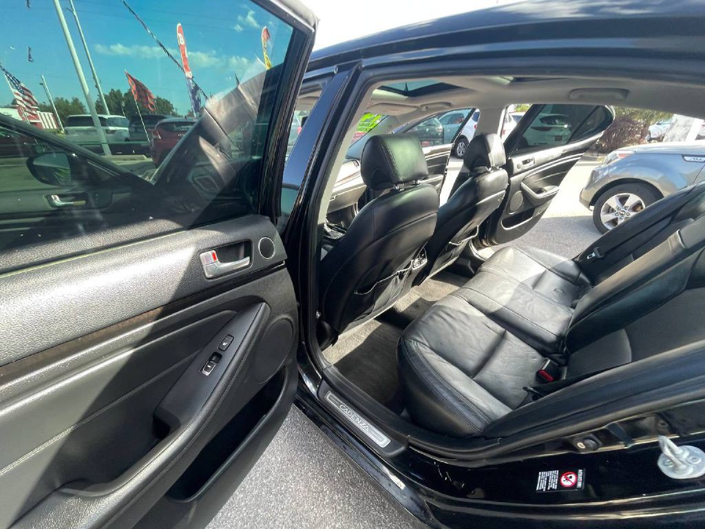 2014 Kia Cadenza Image 10