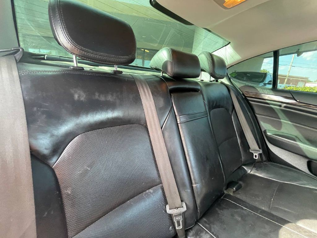 2014 Kia Cadenza Image 17