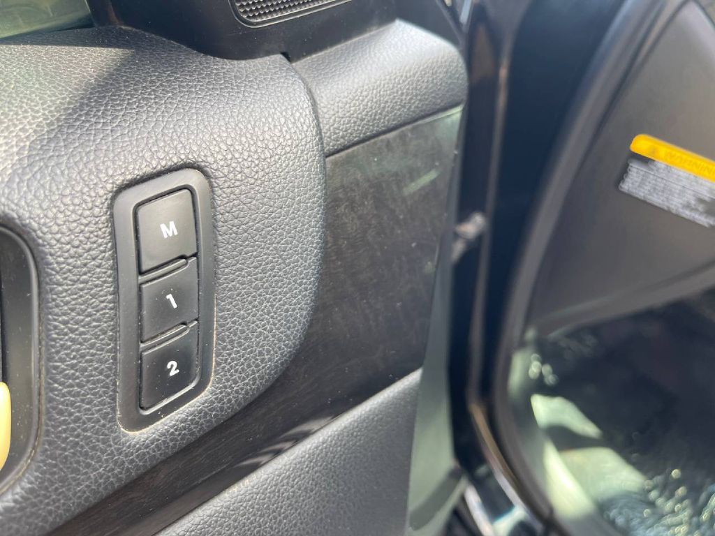 2014 Kia Cadenza Image 26