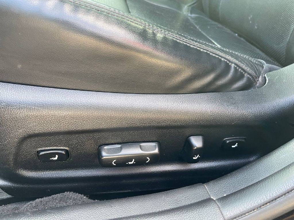 2014 Kia Cadenza Image 28