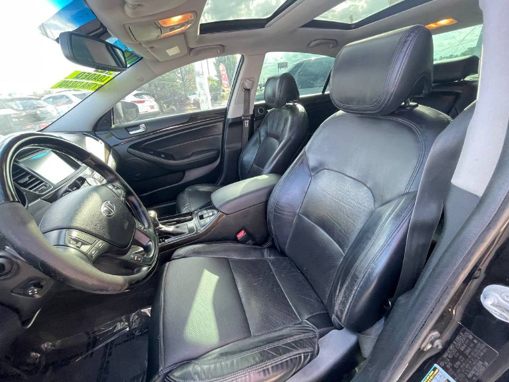 2014 Kia Cadenza Image 29