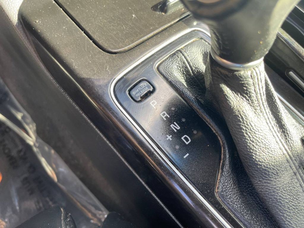 2014 Kia Cadenza Image 39