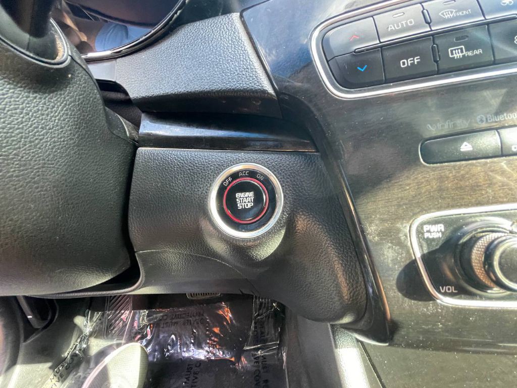 2014 Kia Cadenza Image 45