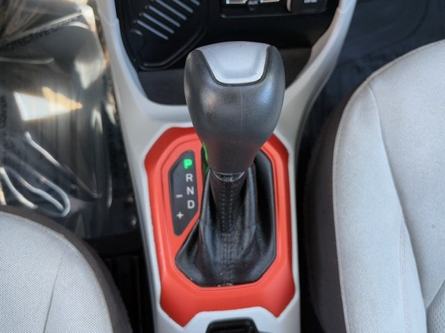 2015 Jeep Renegade Image 27