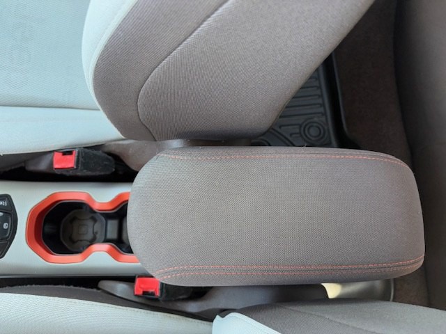 2015 Jeep Renegade Image 29