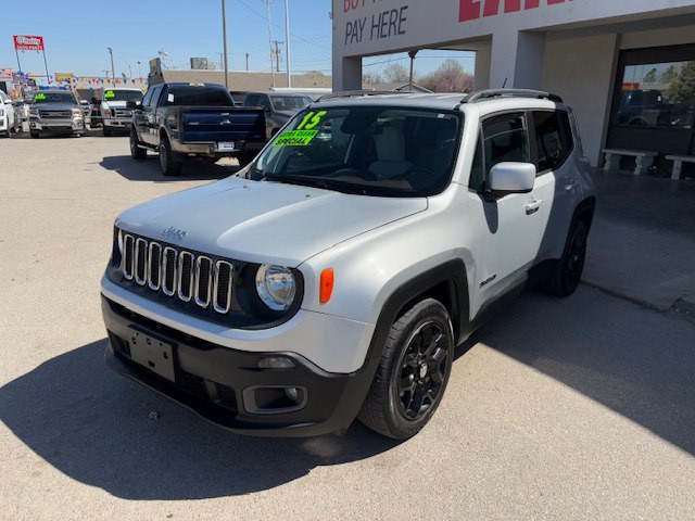 2015 Jeep Renegade Image 39