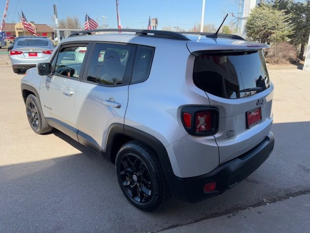2015 Jeep Renegade Image 40