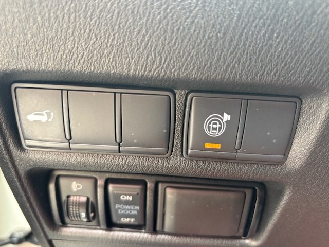 2018 Nissan Armada Image 24