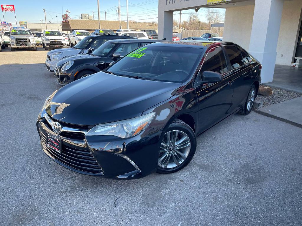 2017 Toyota Camry Image 40