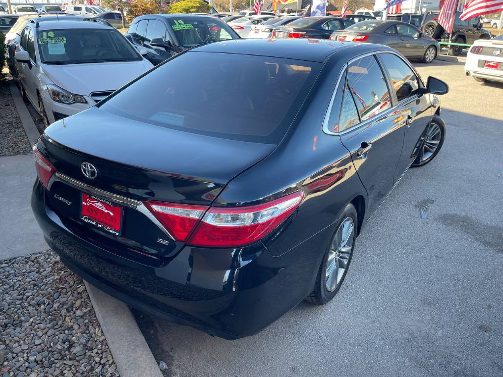 2017 Toyota Camry Image 41