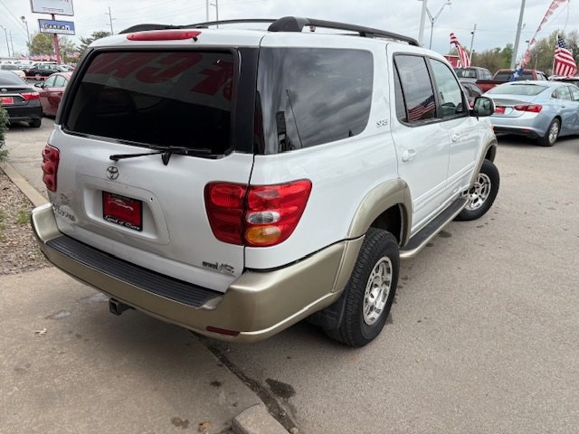 2003 Toyota Sequoia Image 4