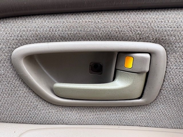 2003 Toyota Sequoia Image 6