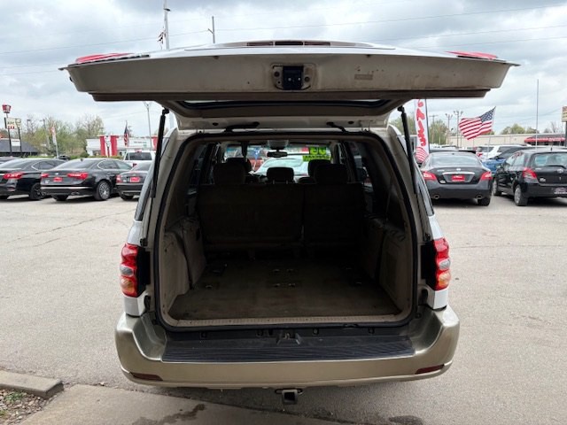 2003 Toyota Sequoia Image 28
