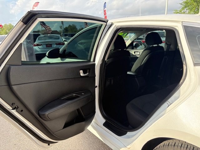 2018 Kia Optima Image 12