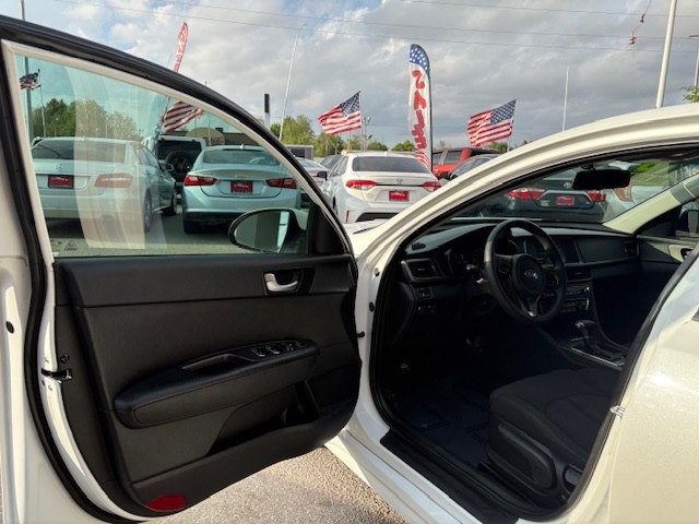 2018 Kia Optima Image 13