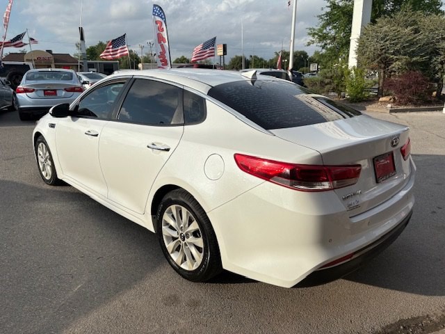 2018 Kia Optima Image 32