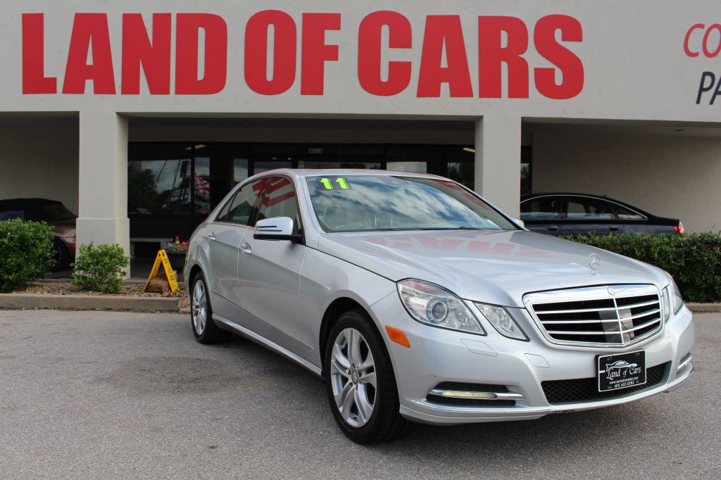 2011 Mercedes-Benz E-Class Image 2