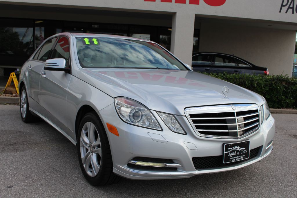 2011 Mercedes-Benz E-Class Image 4