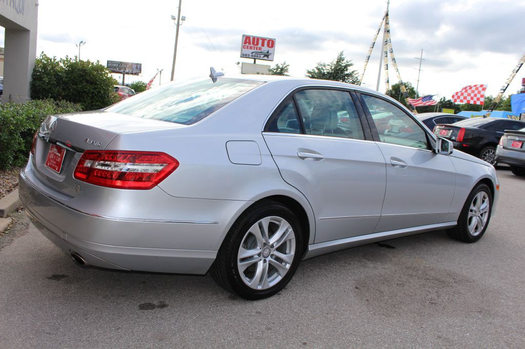 2011 Mercedes-Benz E-Class Image 6