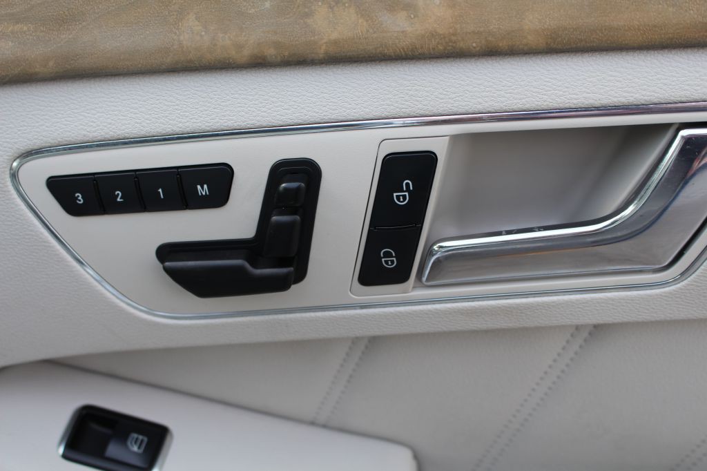 2011 Mercedes-Benz E-Class Image 17