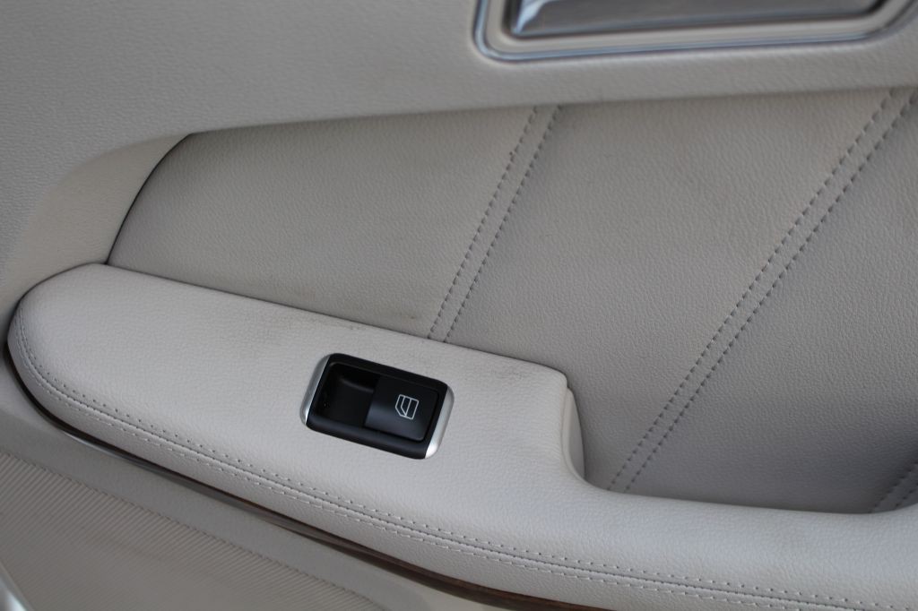 2011 Mercedes-Benz E-Class Image 19