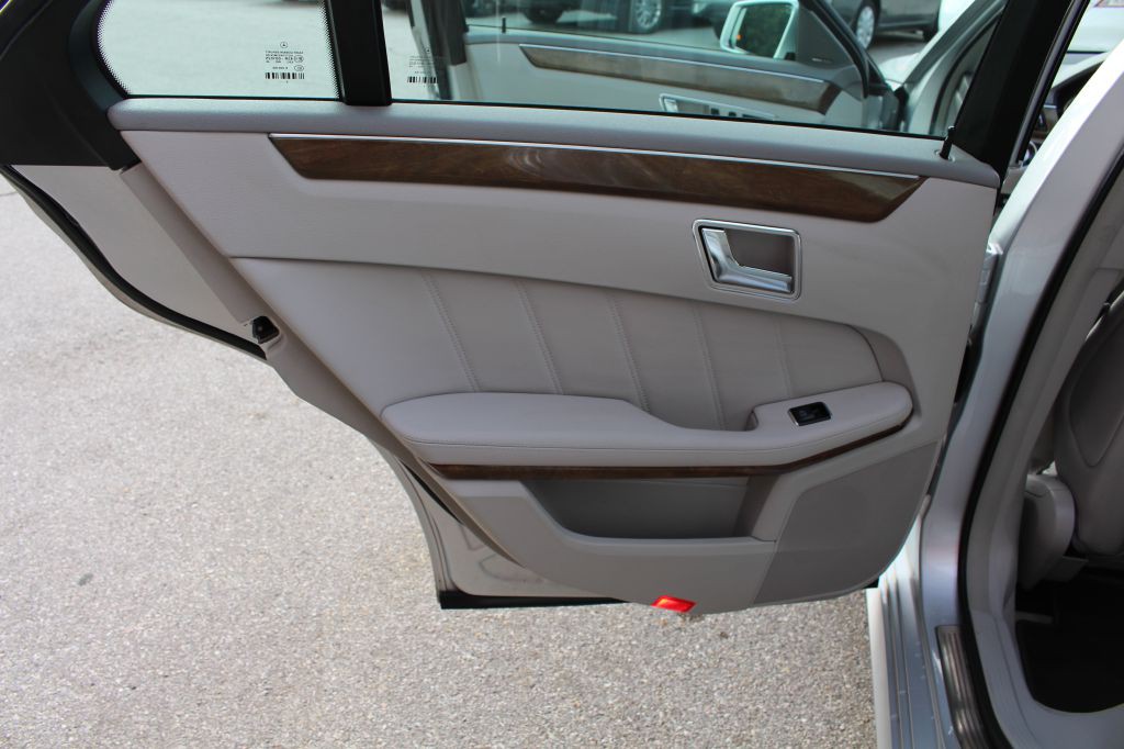 2011 Mercedes-Benz E-Class Image 20