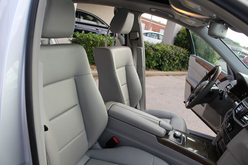 2011 Mercedes-Benz E-Class Image 25