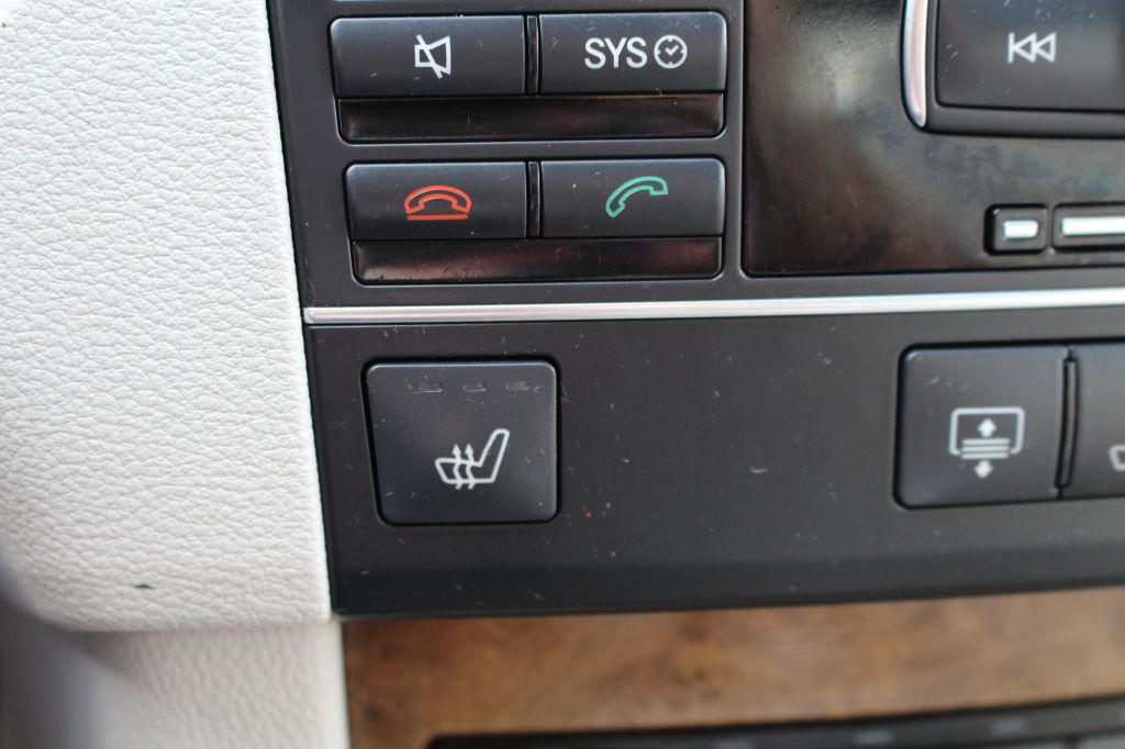 2011 Mercedes-Benz E-Class Image 45
