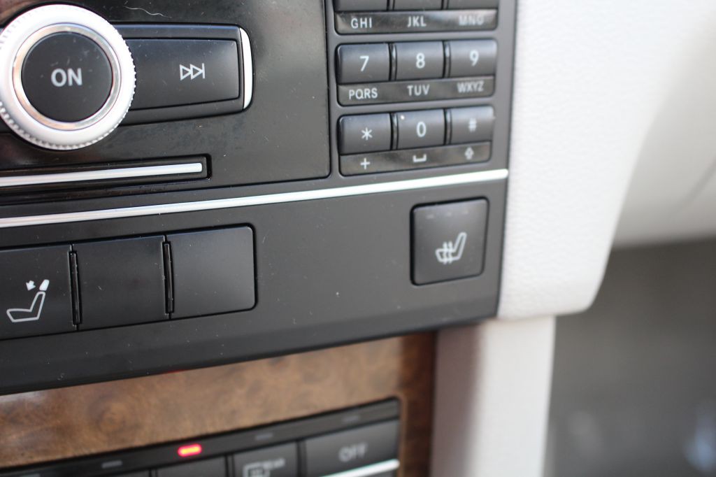 2011 Mercedes-Benz E-Class Image 46